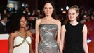 Gaya Angelina Jolie Bareng Anak-anaknya di Karpet Merah Film 'ETERNALS'