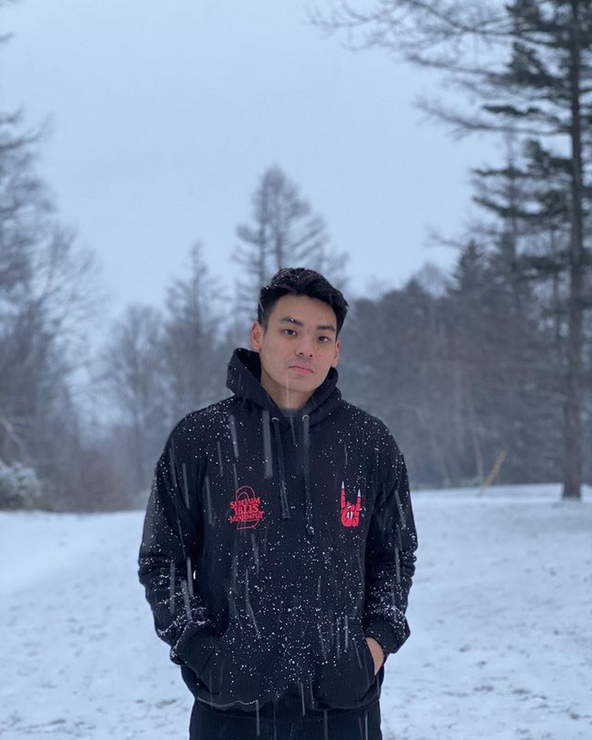 Potret Rob Clinton Kardinal Calon Suami Chelsea Islan