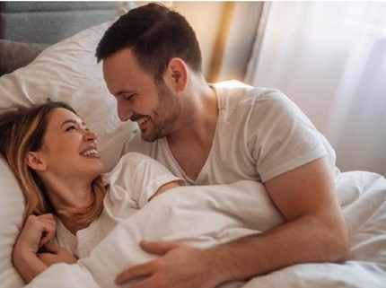 5 Cara Makin Intim dengan Suami dengan Foreplay, Simak Bun!