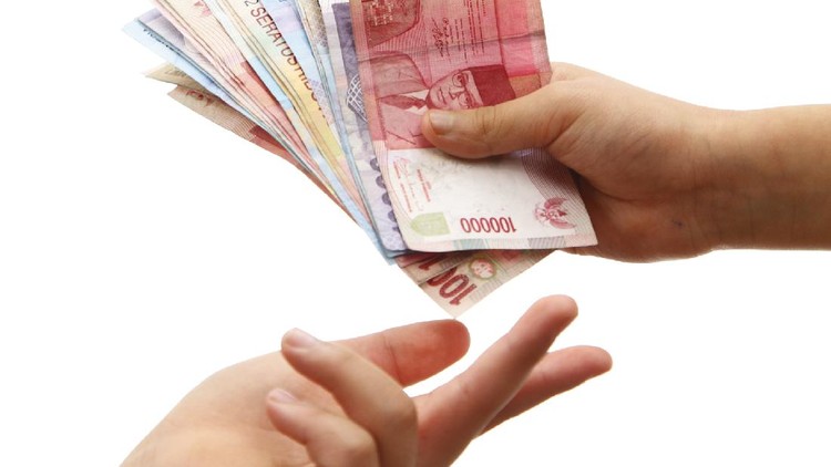 A large payment in Indonesian cash