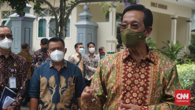 Gubernur DIY Sri Sultan tetap melanjutkan pembelajaran tatap muka di sejumlah sekolah meski terdapat siswa dan guru terpapar Covid-19 selama belajar tatap muka.