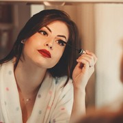 5 Tahapan Makeup Simpel Agar Penampilan Kamu Terlihat Fresh dan Flawless