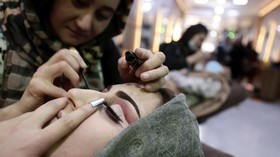 FOTO: Kala Salon Kecantikan Jadi 'Surga' Wanita di Kabul
