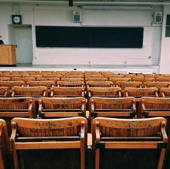 Sering Mimpi Kembali ke Sekolah? Ini Maknanya Menurut Pakar