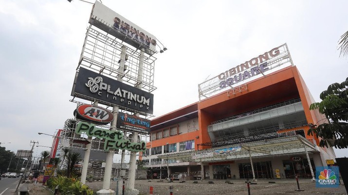 Suasana pusat perbelanjaan Cibinong Square, Cibinong, Jawa Barat, Rabu (27/10/2021). (CNBC Indonesia/Andrean Kristianto)