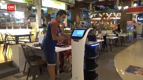 VIDEO: Pusat Perbelanjaan di Banten Gunakan Robot Sambut Tamu
