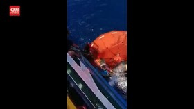 VIDEO: KM Liberty 1 Tenggelam di Bali, 9 ABK Hilang
