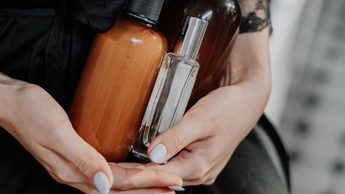 Urutan Pakai Skincare Jadul Viva yang Tepat Menurut Dermatologis Urutan Pakai Skincare Jadul Viva yang Tepat Menurut Dermatologis