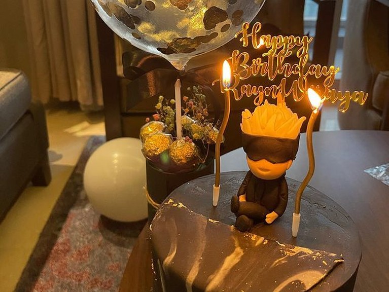 Ranty Maria dan kekasihnya, Rayn Wijaya tampak semakin mesra. Mereka baru saja merayakan ultah bersama. Yuk intip!