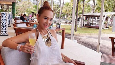 img-title Kiki Fatmala Ngaku Alami Hal Mistis Saat Syuting 'Si Manis Jembatan Ancol'