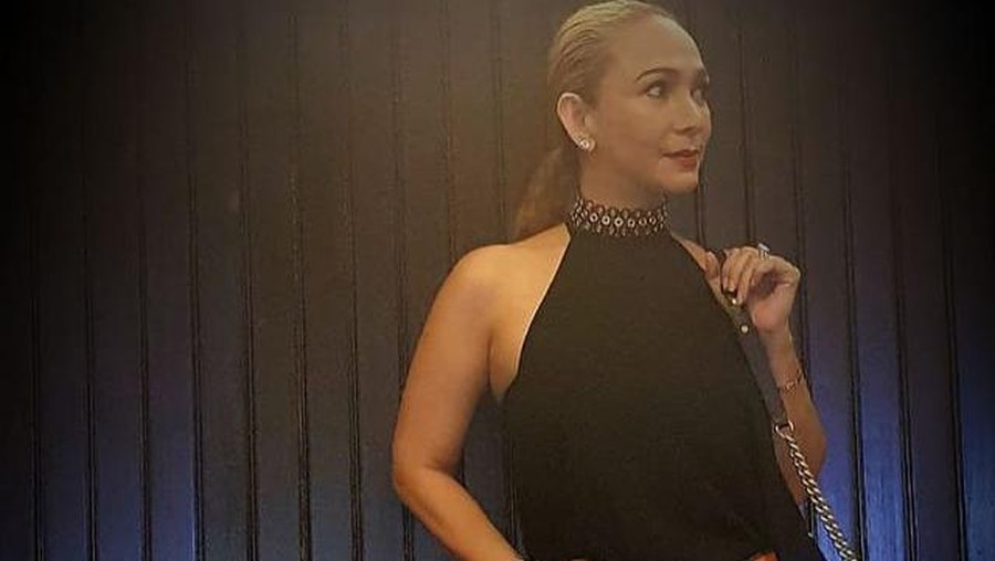 Kiki Fatmala sudah jarang tampil di layar kaca, kini ia telah berusia 52 tahun namun penampilannya makin cantik dan bugar. Yuk intip!