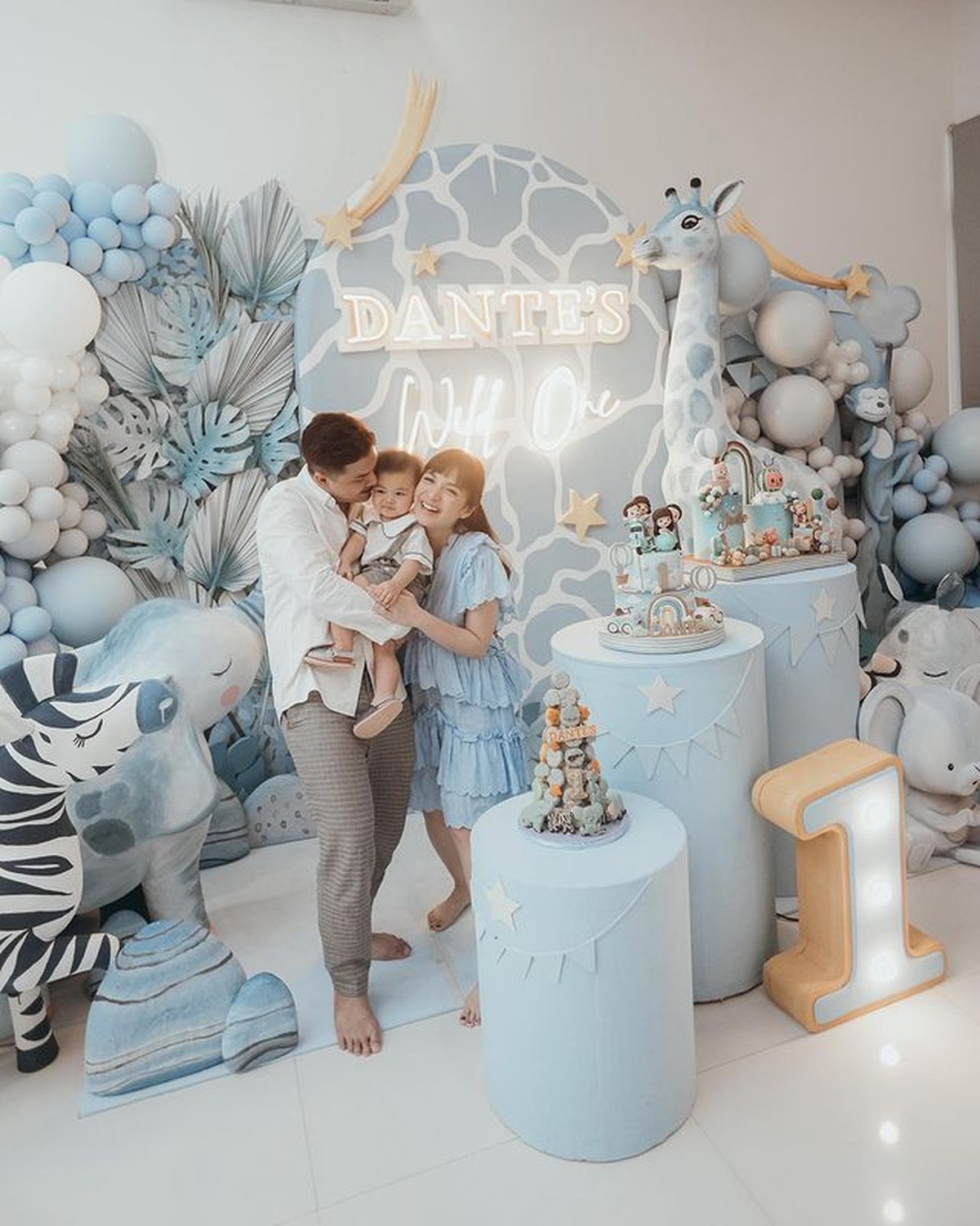 Chelsea Olivia dan Glenn Alinskie baru saja menggelar perayaan ulang tahun anak kedua mereka&comma; Dante yang ke-1&period; Yuk intip&excl;