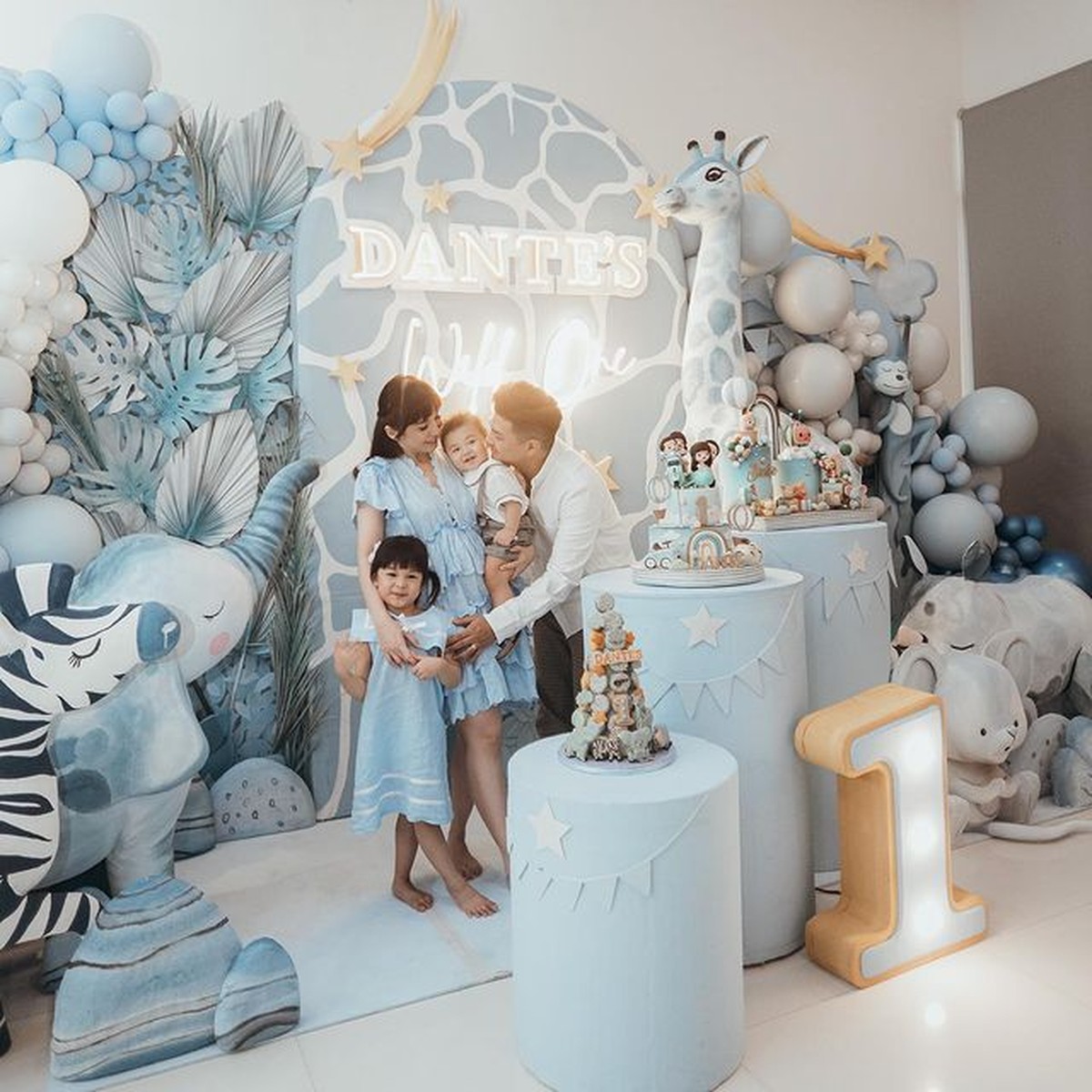 Chelsea Olivia dan Glenn Alinskie baru saja menggelar perayaan ulang tahun anak kedua mereka&comma; Dante yang ke-1&period; Yuk intip&excl;