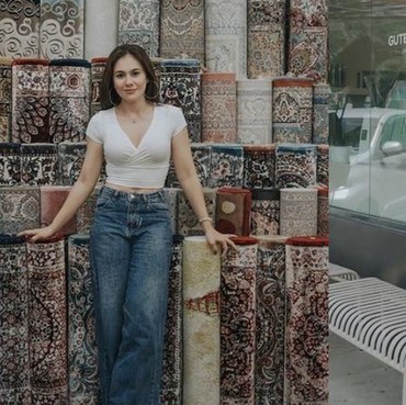 8 Style Wulan Guritno yang Cantik dan Awet Muda bak ABG di Usia 40 Tahun