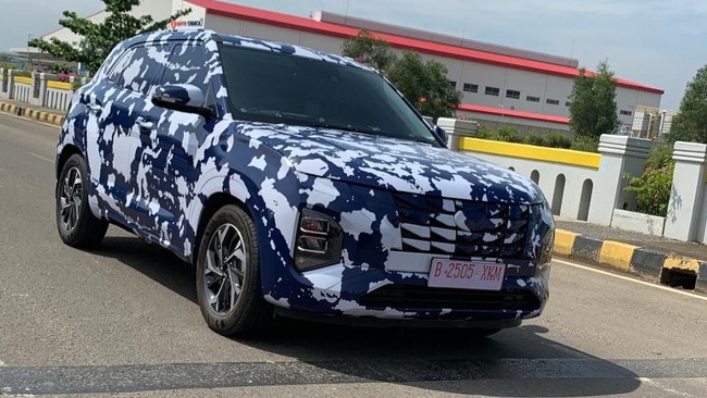 Hyundai Creta berkamuflase 'peta Indonesia' terlihat berkeliaran di jalanan, ini biasanya tanda-tanda peluncurannya sebentar lagi.