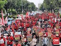 13 Tuntutan Demo Buruh-Mahasiswa di Istana, Jokowi Dicap Gagal