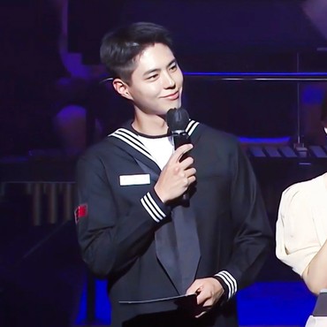 Baru Selesai Wamil, Park Bo Gum Didapuk Jadi MC BaekSang Arts Awards