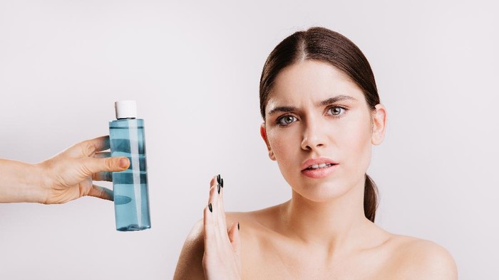 Lebih dari 30 Produk Sunscreen Ditarik dari Pasaran Karena Terkontaminasi Bahan Berbahaya Lebih dari 30 Produk Sunscreen Ditarik dari Pasaran Karena Terkontaminasi Bahan Berbahaya