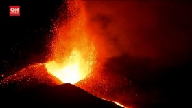 VIDEO: Detik-detik Gunung Cumbre Vieja Memuntahkan Lava