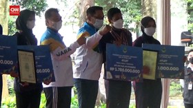 VIDEO: Bagi-Bagi Bonus Atlet peraih Medali PON XX Papua