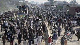 Pakistan Larang Aktivitas Partai Islam TLP, Buntut Bentrok di Lahore