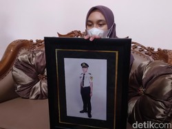 Anak Lahir, ABK Jatim yang Terkatung-katung di Laut AS Azan Via Daring