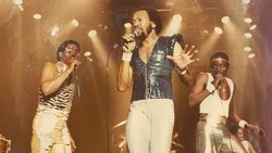Lirik Lagu Let's Groove - Earth, Wind & Fire