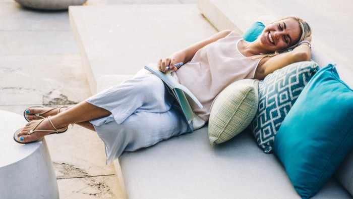 Nggak Cuma Rebahan, 5 Cara Ini Juga Bikin Weekend Jadi Menyenangkan dan Produktif!