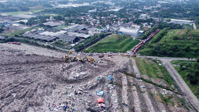 Komisi D DPRD DKI menyatakan pembuatan lapangan golf di area tumpukan sampah tidak memerlukan banyak biaya.