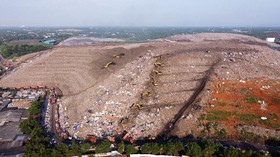 FOTO: Gunung Sampah Bantargebang