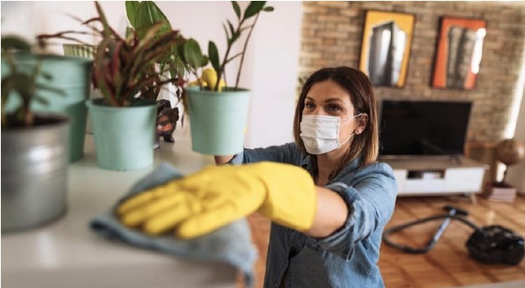 7 Tips Menjaga Rumah Tetap Bersih dan Nyaman Saat Musim Hujan Musim hujan dapat membuat rumah lembap, becek, dan terus menerus terasa kotor. Ketahui tips menjaga rumah tetap bersih dan nyaman selama musim hujan di sini.