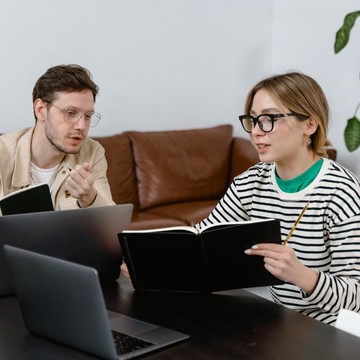 img-title Jangan Suka Negative Thinking! Ini Cara Mudah Menghilangkan Pikiran Buruk di Tempat Kerja