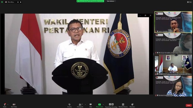 Kementerian Pertahanan menjalankan diplomasi ke berbagai negara produsen alat kesehatan dan vaksin guna mendukung penanganan Covid-19 di Indonesia.