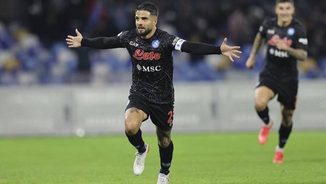 Striker Italia, Lorenzo Insigne bakal bermain di Major League Soccer (MLS) setelah sepakat bergabung dengan Toronto FC di akhir musim ini.
