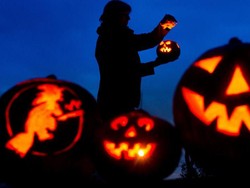 Pesta Halloween di Omma Cafe Bekasi Dibubarkan Aparat!