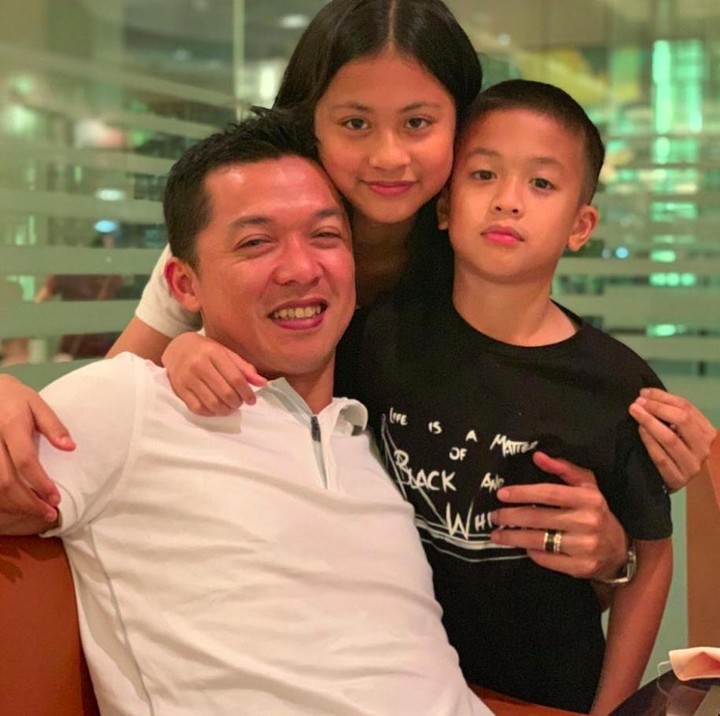 Taufik Hidayat dan Putrinya