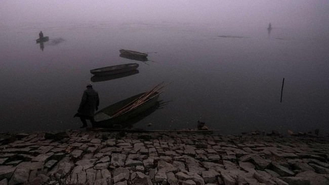 FOTO: Tradisi Tangkap Ikan Mas secara Tradisional di Ceko