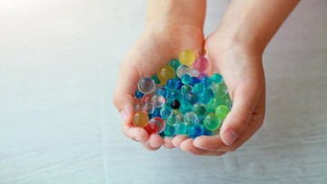 TIPS DAMPINGI ANAK MAIN WATER BEADS YANG AMAN