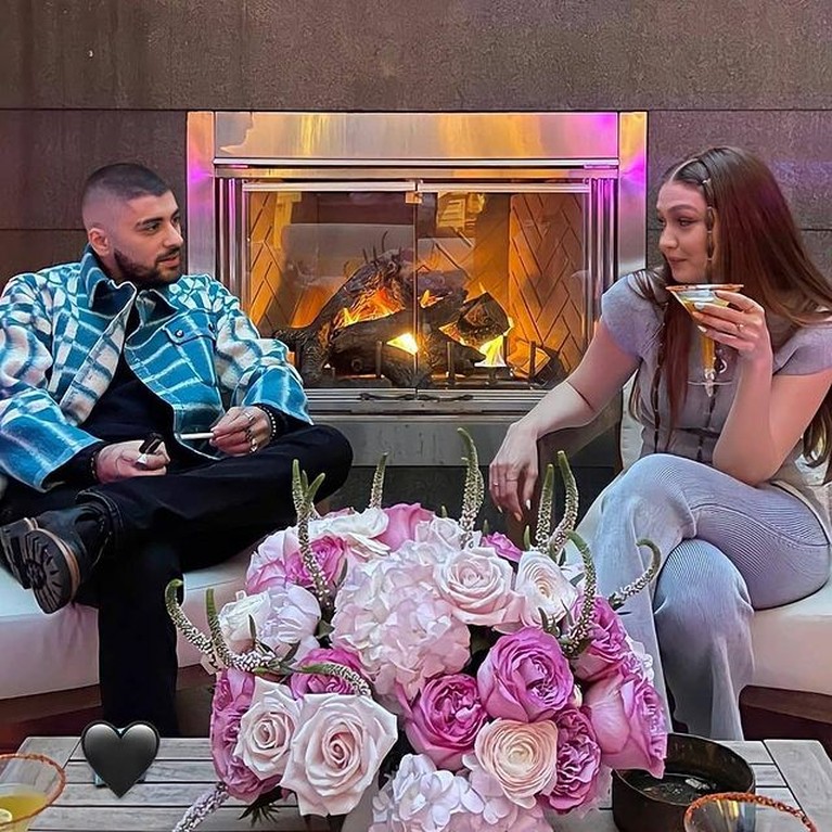 6 Potret Romantis Zayn Malikdan Gigi Hadid yang Diisukan Putus Potret Romantis Zayn Malikdan Gigi Hadid yang Diisukan Putus