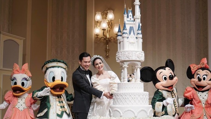 Ingin Menikah di Disneyland? Ketahui Dulu Hal-Hal Berikut Ini!