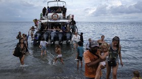 FOTO: Menanti Turis Kembali ke Bali