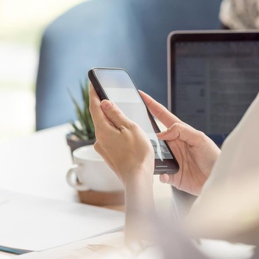 5 Tanda Ponsel Diretas, Baterai Cepat Habis hingga Performa Lambat