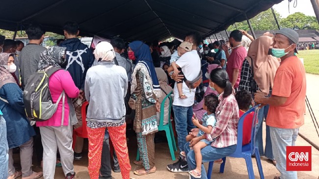 Kapolda Sumatera Barat Irjen Pol Teddy Minahasa Putra mengatakan kegiatan vaksinasi di GOR Agus Salim telah sesuai protokol kesehatan.