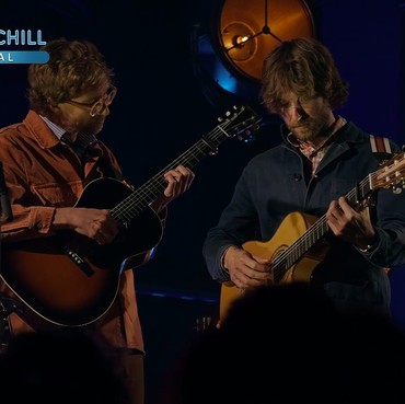 Penampilan Pamungkas Kings of Convenience & Weezer di Mola Chill Festival London