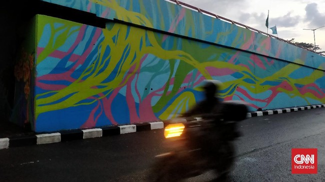 Flyover Kopo-Soekarno Hatta di Kota Bandung dibuka untuk uji coba hingga sepekan ke depan.