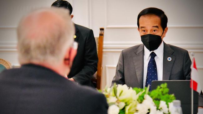 Menteri BUMN Erick Thohir mengatakan Presiden Joko Widodo tak mau meneken kerja sama soal rantai pasok dalam forum G20 beberapa waktu lalu