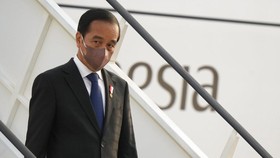 Jokowi Kirim 5.000 Paket Bantuan ke Lokasi Banjir Sintang