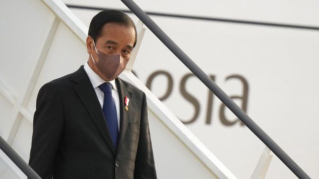 KOI Ungkap Pesan Jokowi Soal Sanksi WADA Ketua KOI Raja Sapta Oktohari ungkap pesan Presiden RI Joko Widodo soal sanksi WADA untuk Indonesia saat bertemu di Italia, Sabtu (30/10) waktu setempat.
