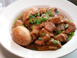 Resep Babi Kecap, Lengkap Pakai Telur dan Tahu yang Legit Gurih