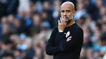 Wajah Kusut Guardiola di Latihan Man City Usai Terancam Degradasi Pep Guardiola menunjukkan wajah kusut dalam sesi latihan Manchester City usai tuduhan pelanggaran financial fair play (FFP) di Liga Inggris.